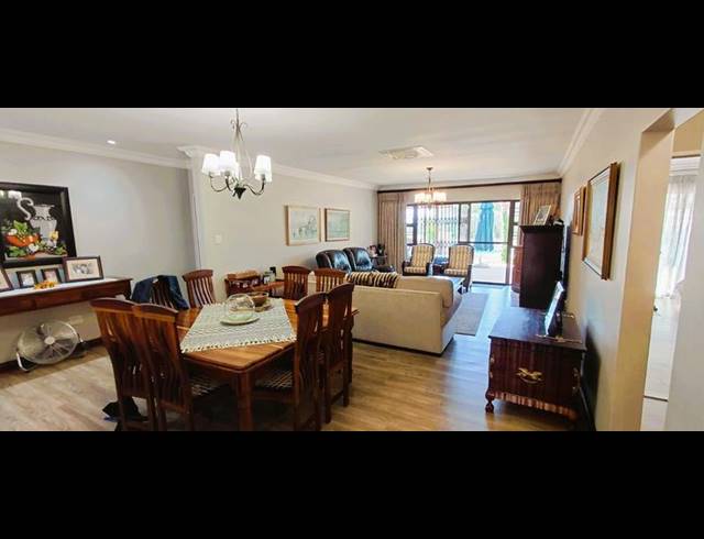 4 BEDROOM TOWNHOUSE FOR SALE IN HELICON HEIGHTS